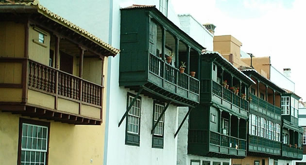 lapalma_santacruz_balkonnetjes